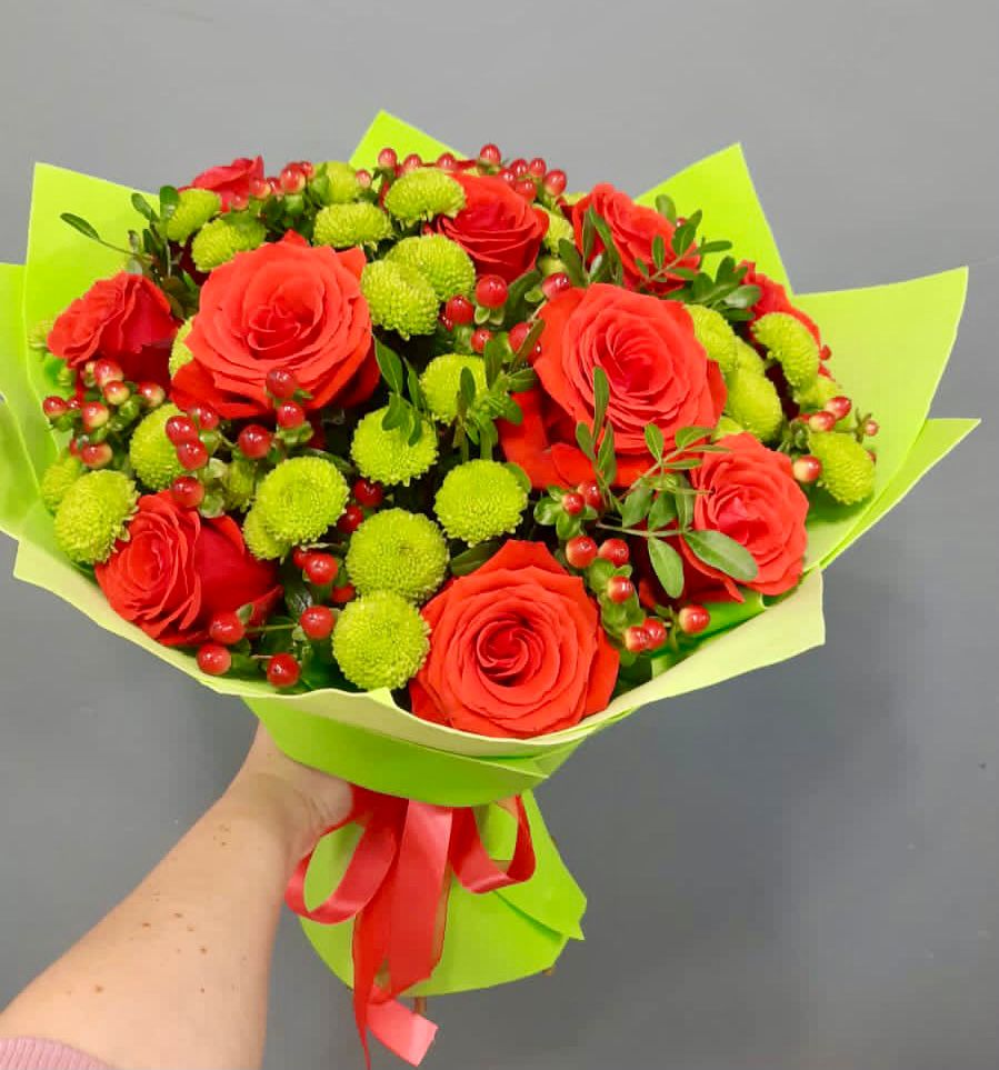 Букет цветов из: Хризантемы и Розы в Беляниново