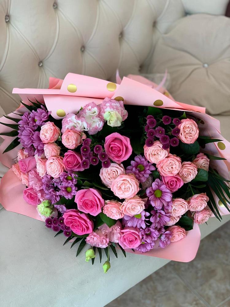 Букет цветов из: Хризантемы, Розы и Лизиантусы в Беляниново