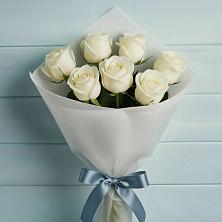 Букет 7 Белых роз Эдлесс Лав в Беляниново