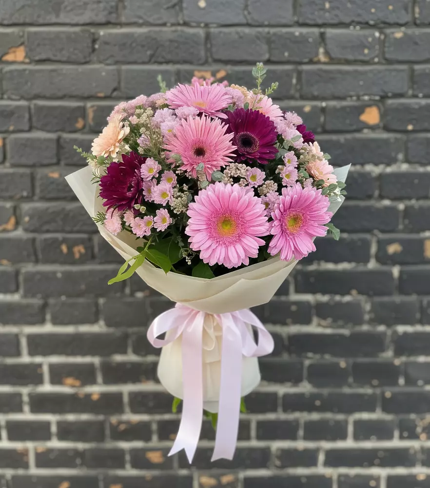 Букет цветов из: Герберы и Хризантемы в Беляниново