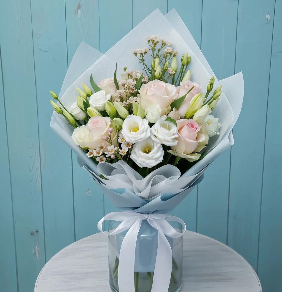 Букет цветов из: Розы и Лизиантусы в Беляниново