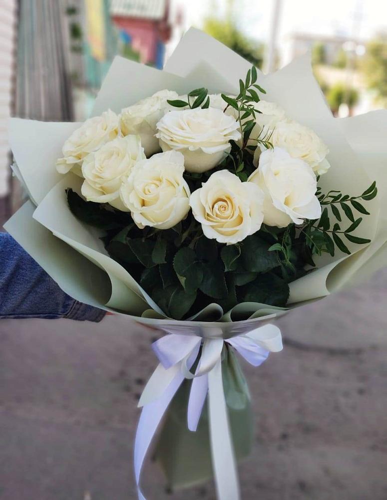 Букет Белые розы Проуд в Беляниново