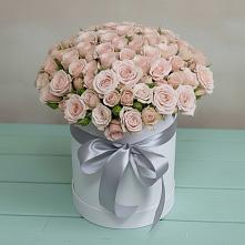 Цветочная композиция из Розы в шляпной коробке в Беляниново