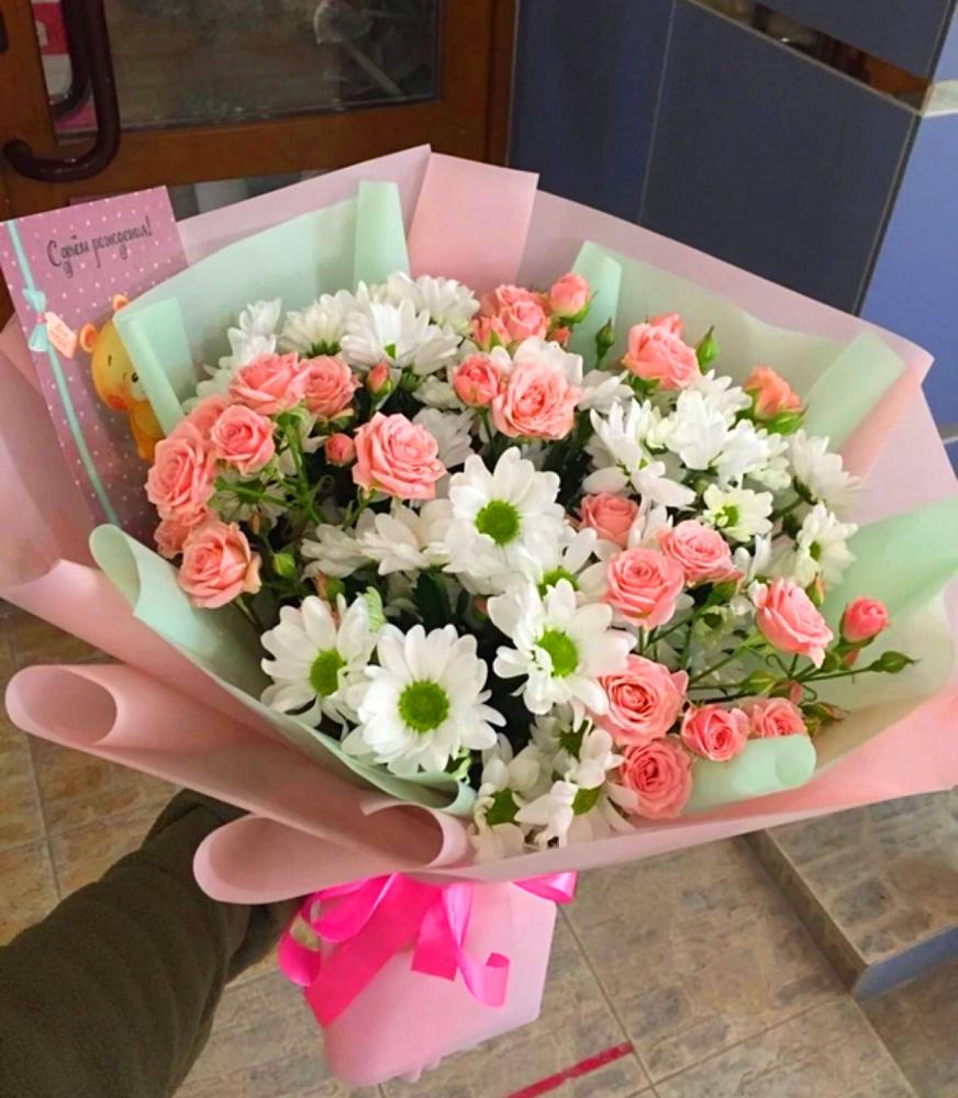 Букет цветов из: Розы и Хризантемы в Беляниново