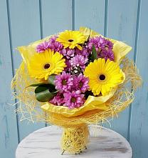 Букет цветов из:  Хризантемы и Герберы в Беляниново