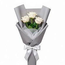 Букет 3 белые розы в Беляниново