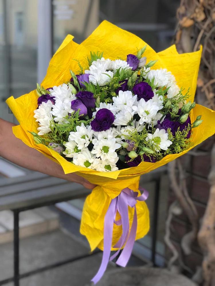 Букет цветов из: Ирисы, Хризантемы и Ромашки в Беляниново