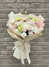 Букет цветов из:  Гвоздики, Розы, Лизиантусы и Хризантемы в Беляниново