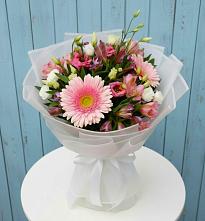 Букет цветов из:  Герберы, Альстромерии и Лизиантусы в Беляниново