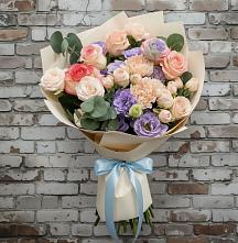 Букет цветов из:  Розы, Лизиантусы и Гвоздики в Беляниново