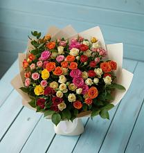 Букет Микс из разноцветных кустовых роз в Беляниново
